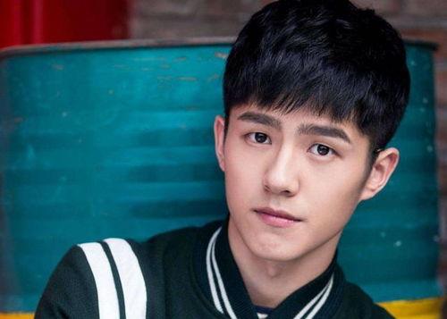 吃瓜娱乐圈华哥微博,揭秘明星幕后故事